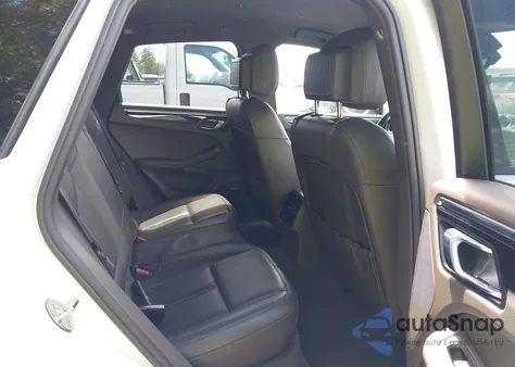 2018 Porsche Macan из США, поврежденный, VIN WP1AA2A57JLB23784